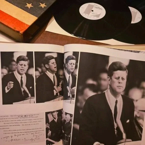 Marilyn Monroe,JFK magazine and book collector - Picture 13 of 13